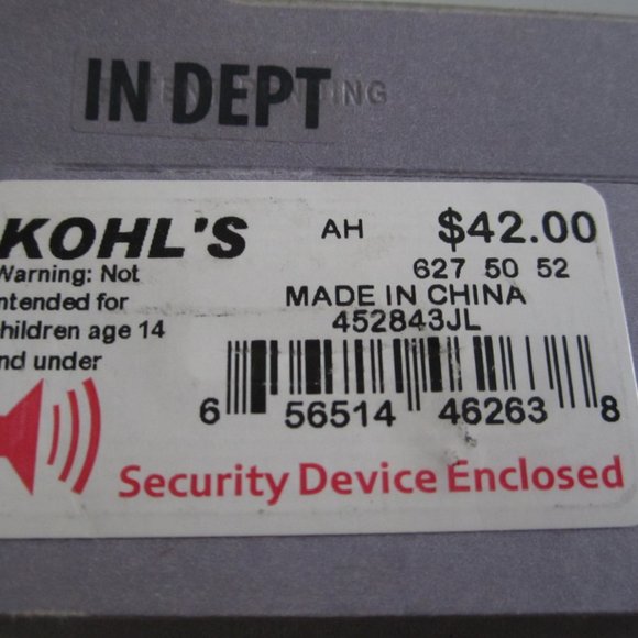 Jennifer Lopez Chandelier Necklace - Picture 9 of 9